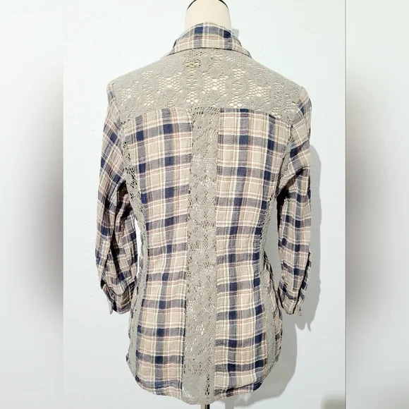 BKE Women Plaid Button Front Shirt Size Medium Lace Back Panels Western Boho Y2K - Picture 5 of 12
